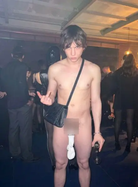 Явившийся голым на вечеринку в московский клуб рэпер Vacio арестован